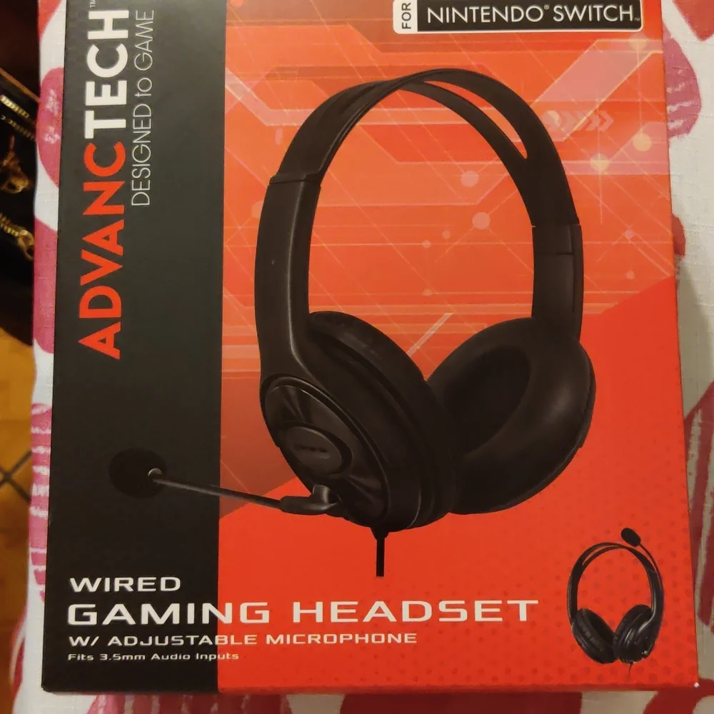 AdvancTech wired gaming headset